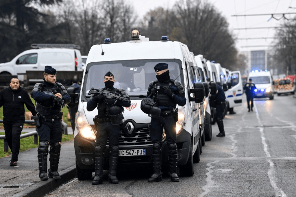 Trial Begins: French Scientists Accused of Bmbing&nbsp;Consulate